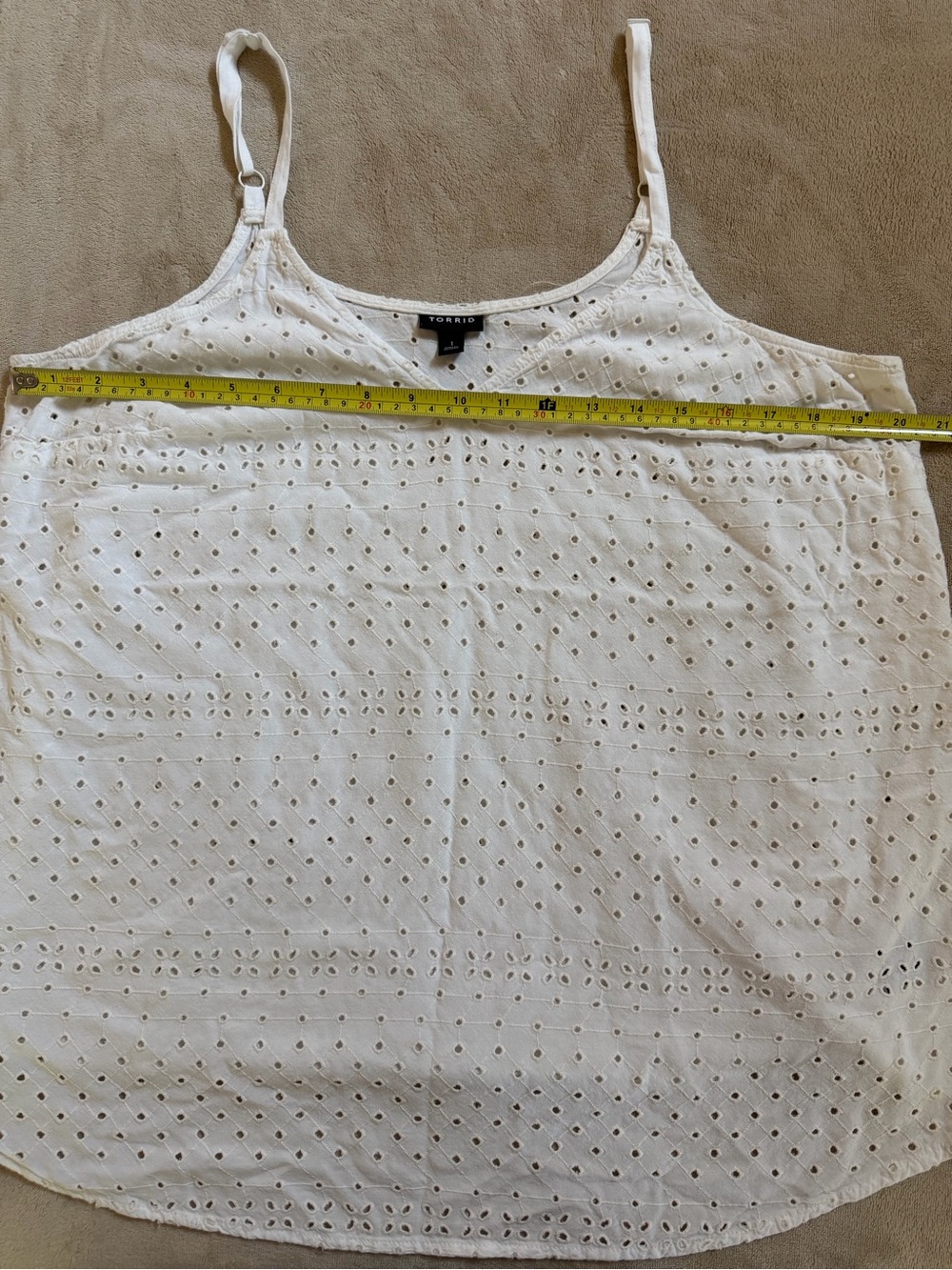 torrid ivory Eyelet Spaghetti Strap flowy tank no liner. GUC